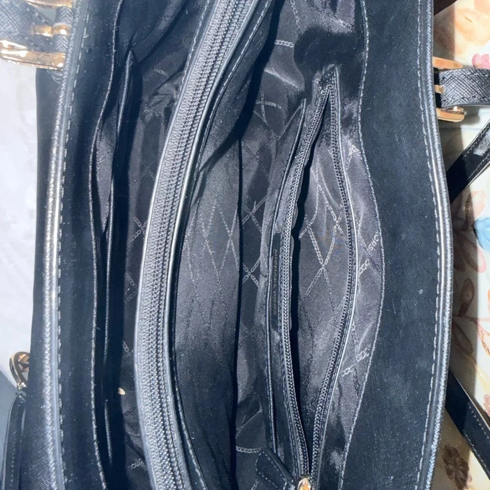 Michael Kors Black Jet Set Leather Tote Bag - Picture 4 of 5